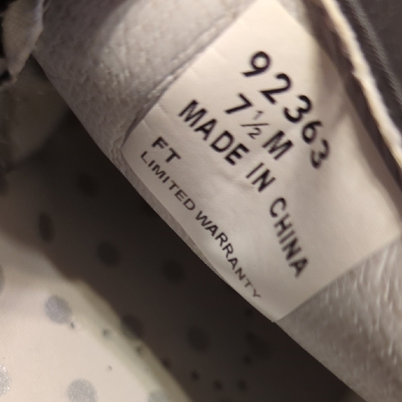 Women's FootJoy Black Slip-On Golf Shoes - Picture 2 of 10